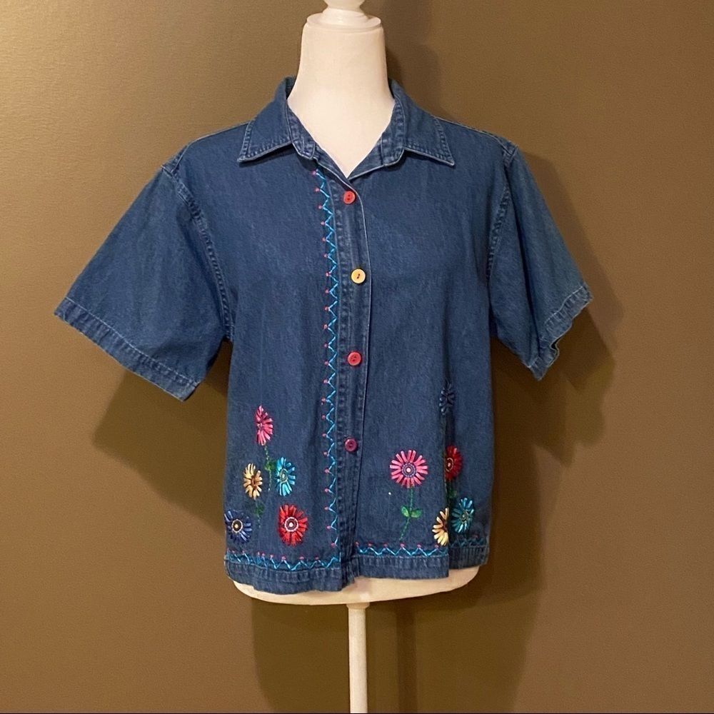 New Direction Embroidered Jean Shortsleeved Shirt Size Medium - Picture 11 of 12